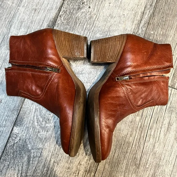 1987 | leather heeled booties - Picture 3 of 7